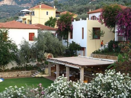 Hotel Heleni Apartments Epidaurus Eksteriør billede